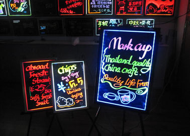 Yüksek parlaklık temperli cam Bar LED Yazı Tahtaları 50cm x 70cm uzaktan kumanda